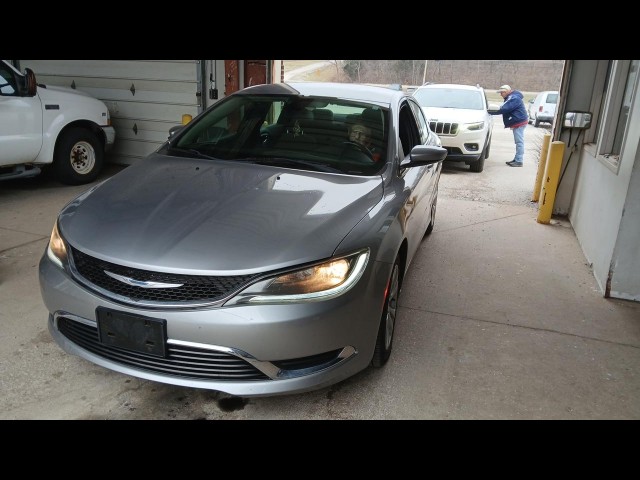 BUY CHRYSLER 200 2015 4DR SDN LIMITED FWD, Greater Quad City Auto Auction