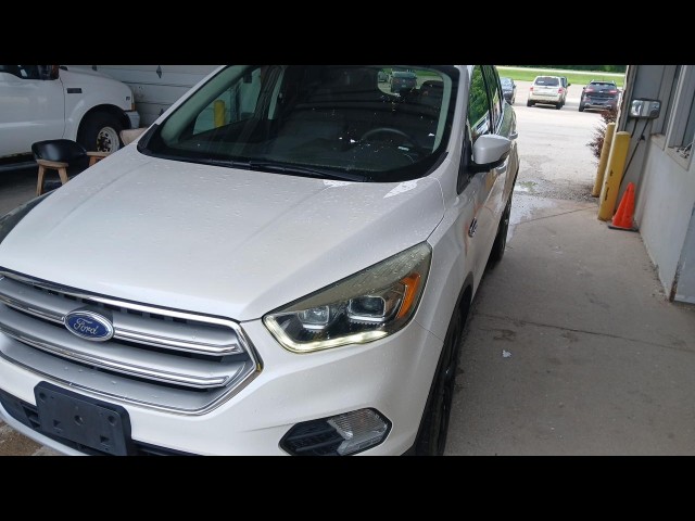BUY FORD ESCAPE 2017 TITANIUM 4WD, Greater Quad City Auto Auction
